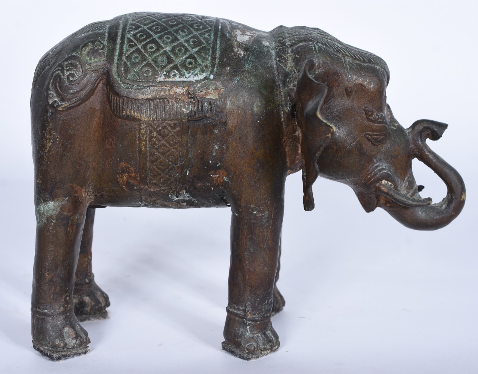 Elefante de metal oriental trabalhado. Desgastes. - foto 4 de 10