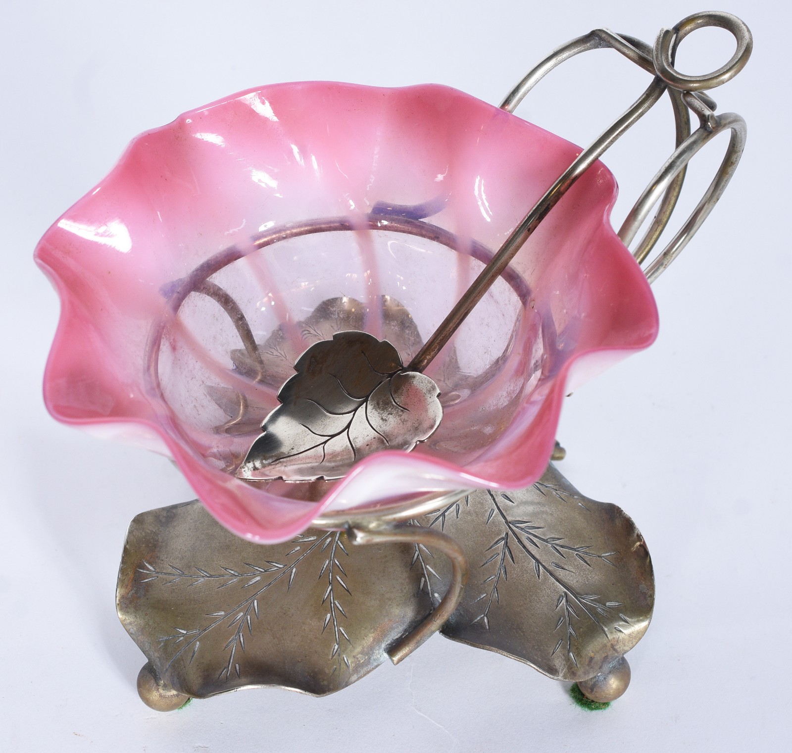 Porta geléia de vidro feitio "babado" na cor rosa degradé, base de... - foto 2 de 6