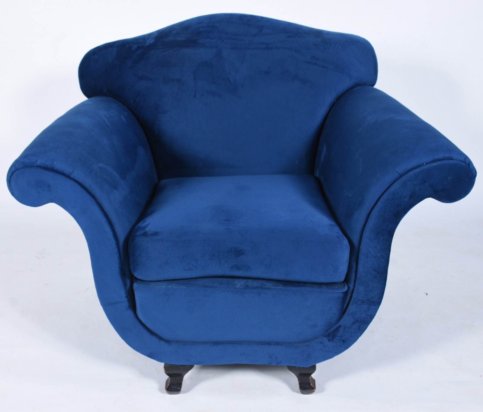 Poltrona Art Deco estofada e forrada com tecido na cor azul - foto 3 de 5