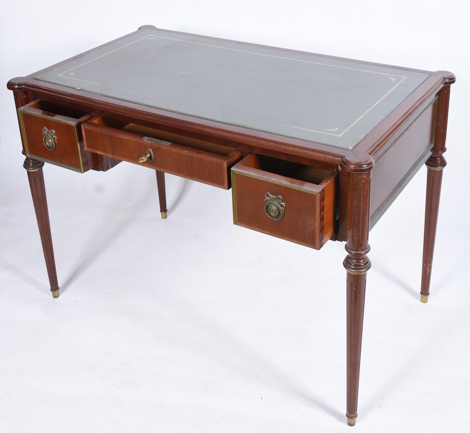 Mesa de escritório de madeira nobre, 3 gavetas. Tampo na cor verde... - foto 2 de 11