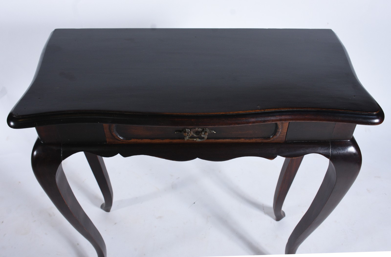 Console de madeira nobre com uma gaveta - foto 4 de 7