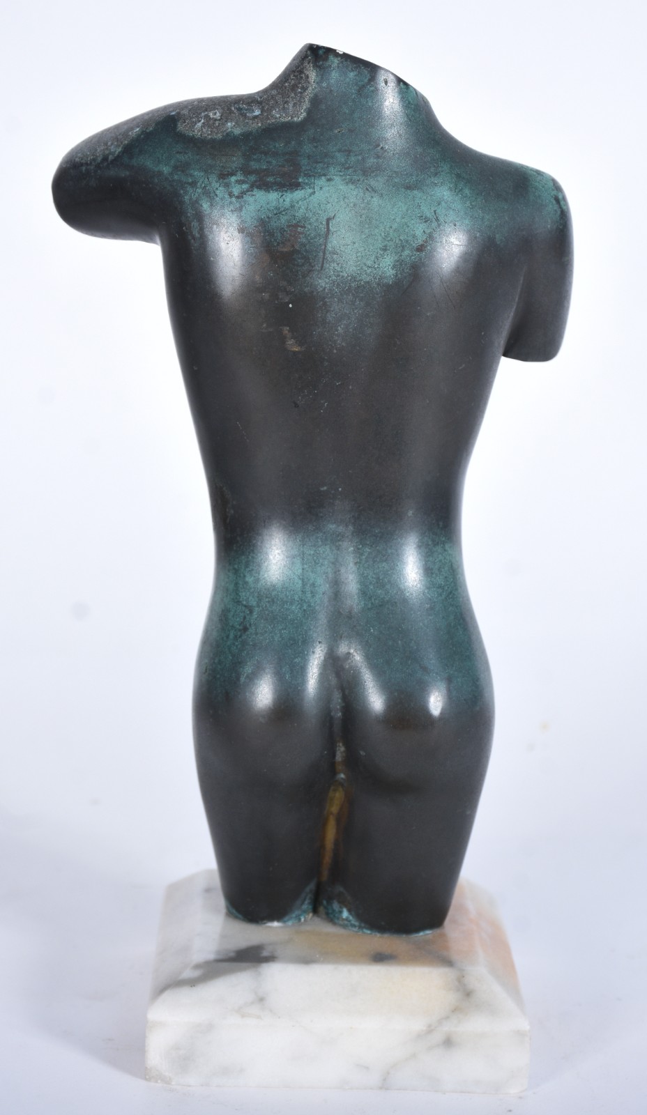 Dorso feminino em bronze. - foto 5 de 6