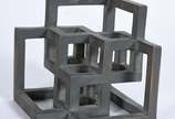 Wesley Duke Lee (1931-2010),  - Escultura em bronze na forma geométrica. Edição comemorativa dos 15 anos da GTO - Grupo Técnico de Obras - 1984. Não apresenta assinatura nem numeraçã