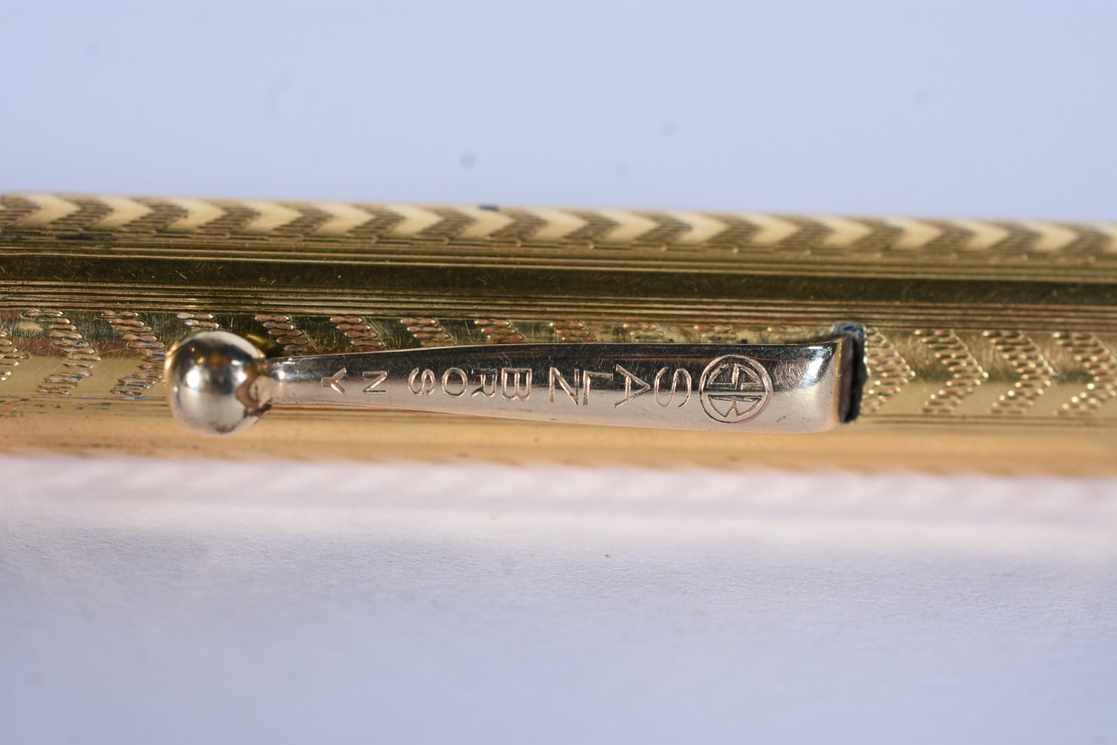 Caneta tinteiro com capa folheada a ouro 18 k, Salzbros, pena 14 k. - foto 6 de 11
