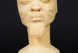 Escultura de marfim representando Cabeça de gue... - Escultura de marfim representando Cabeça de guerreiro africano.