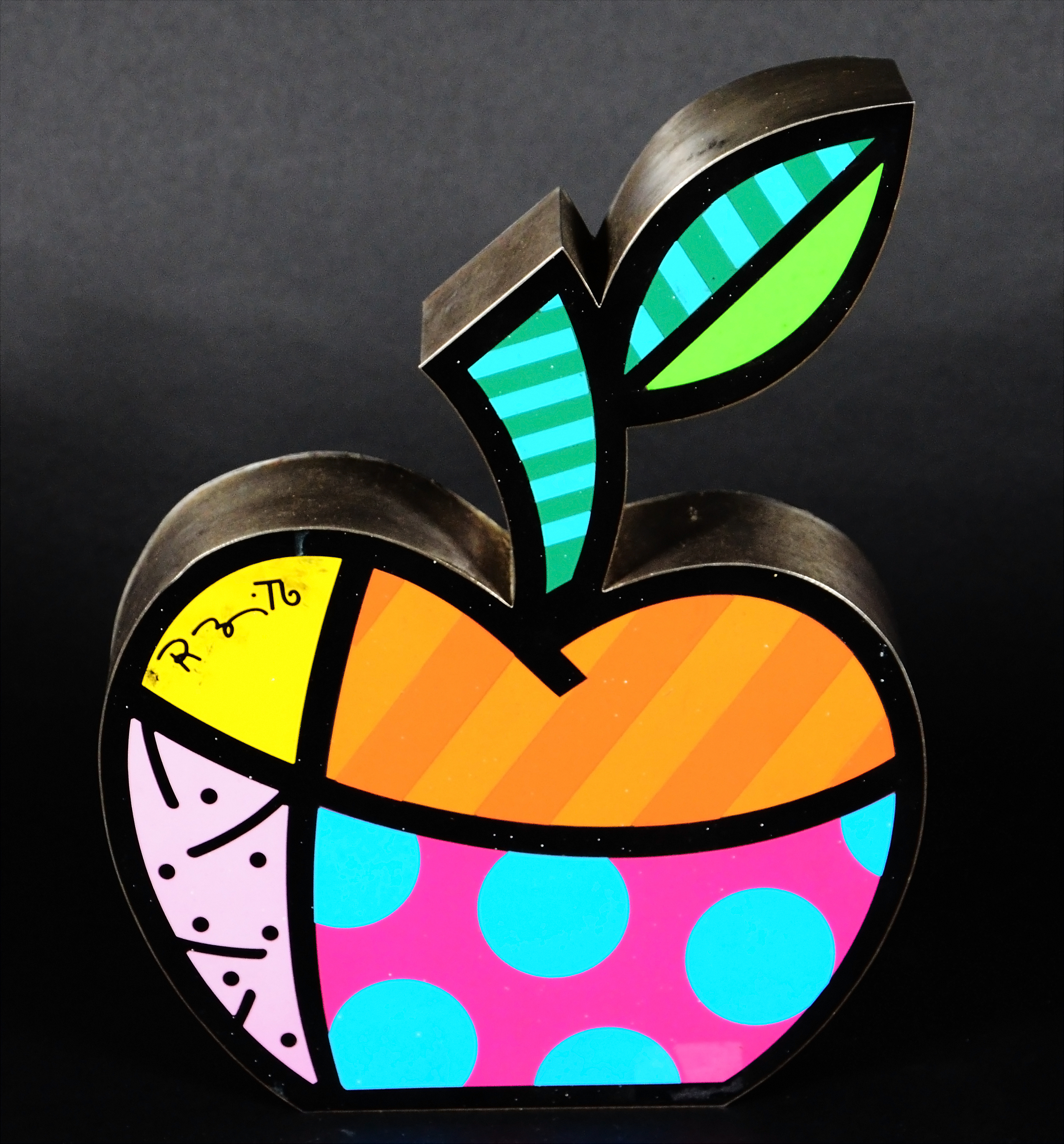 Romero Britto (1963), Maçã