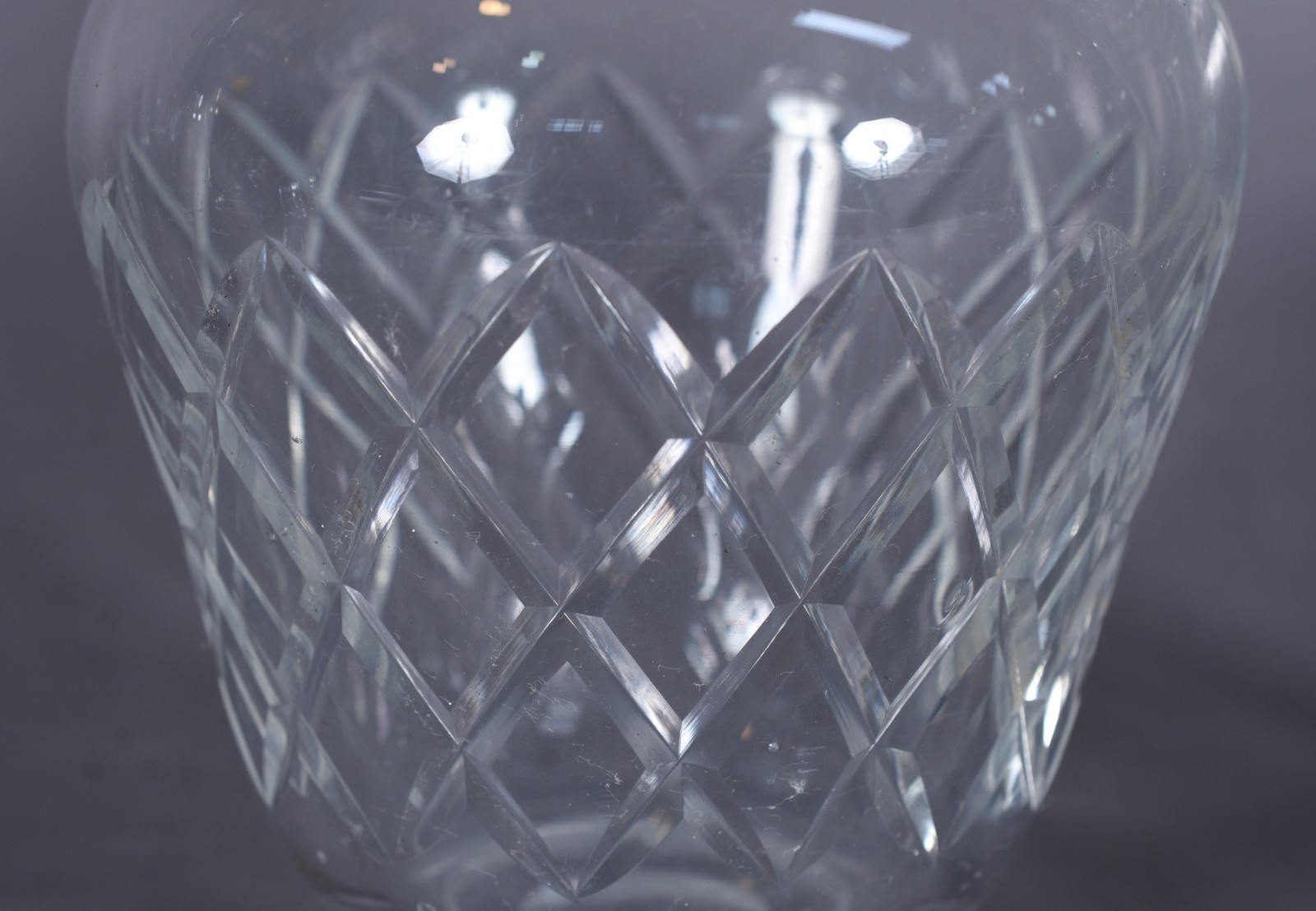 Duas garrafas de cristal (lascado). - foto 6 de 10