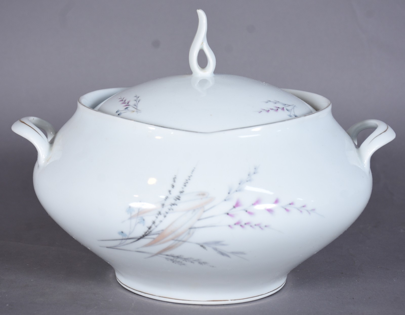 Serviço de jantar de porcelana Real composto de: 6 pratos rasos, 7... - foto 4 de 11