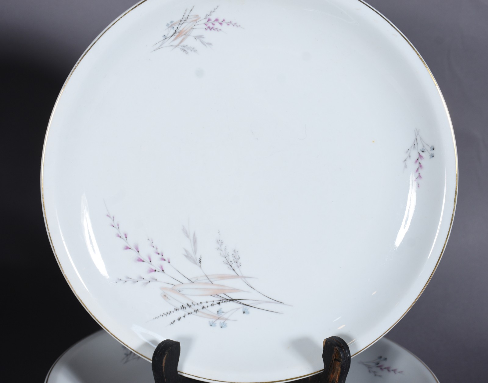 Serviço de jantar de porcelana Real composto de: 6 pratos rasos, 7... - foto 5 de 11