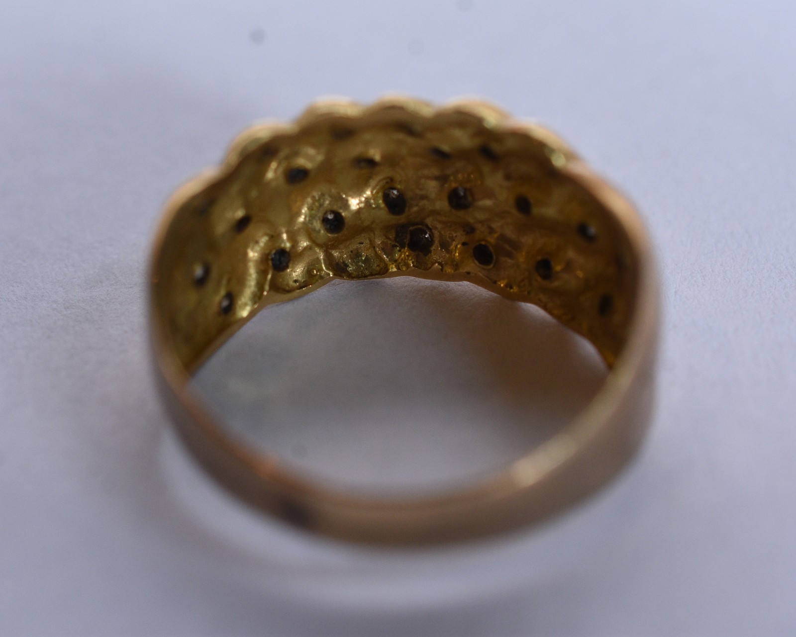 Anel de ouro 18 k com brilhantes, aro 14 (Por motivos de segurança a... - foto 3 de 5