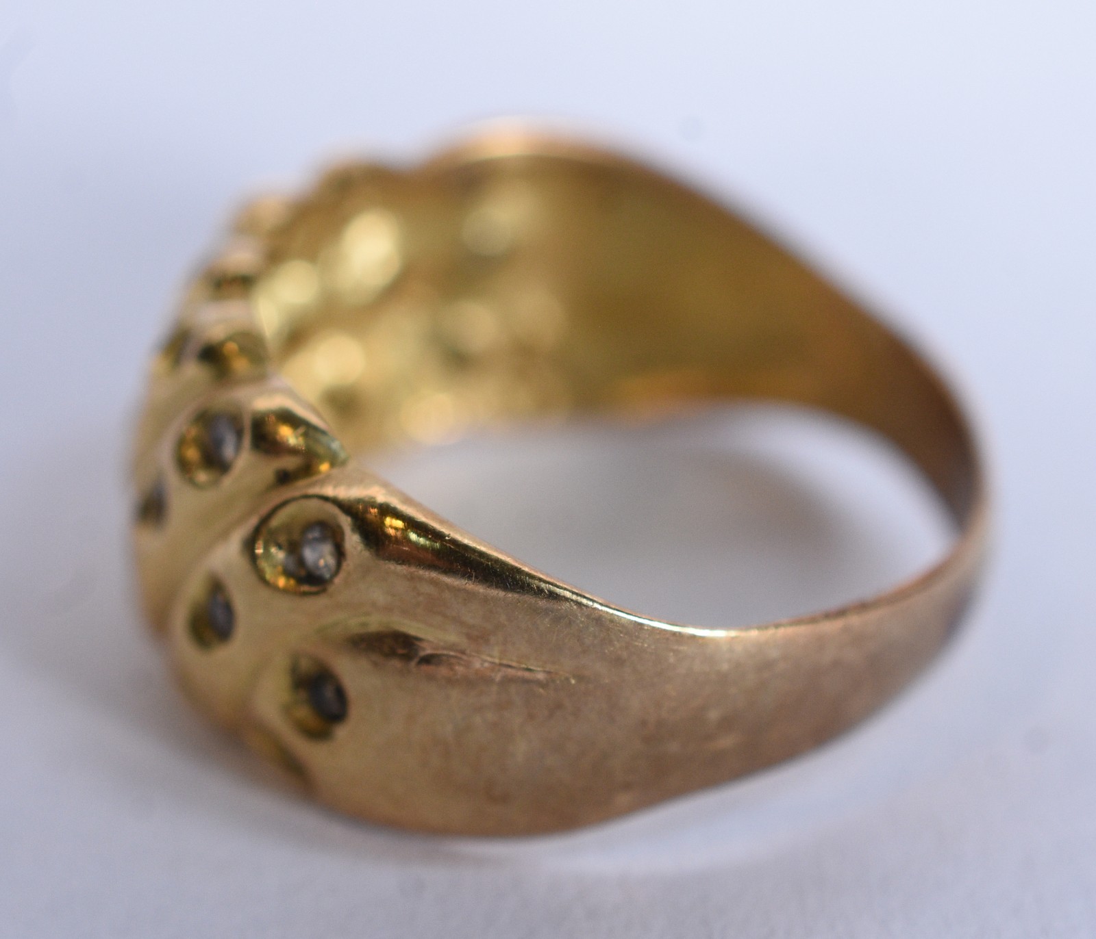 Anel de ouro 18 k com brilhantes, aro 14 (Por motivos de segurança a... - foto 5 de 5