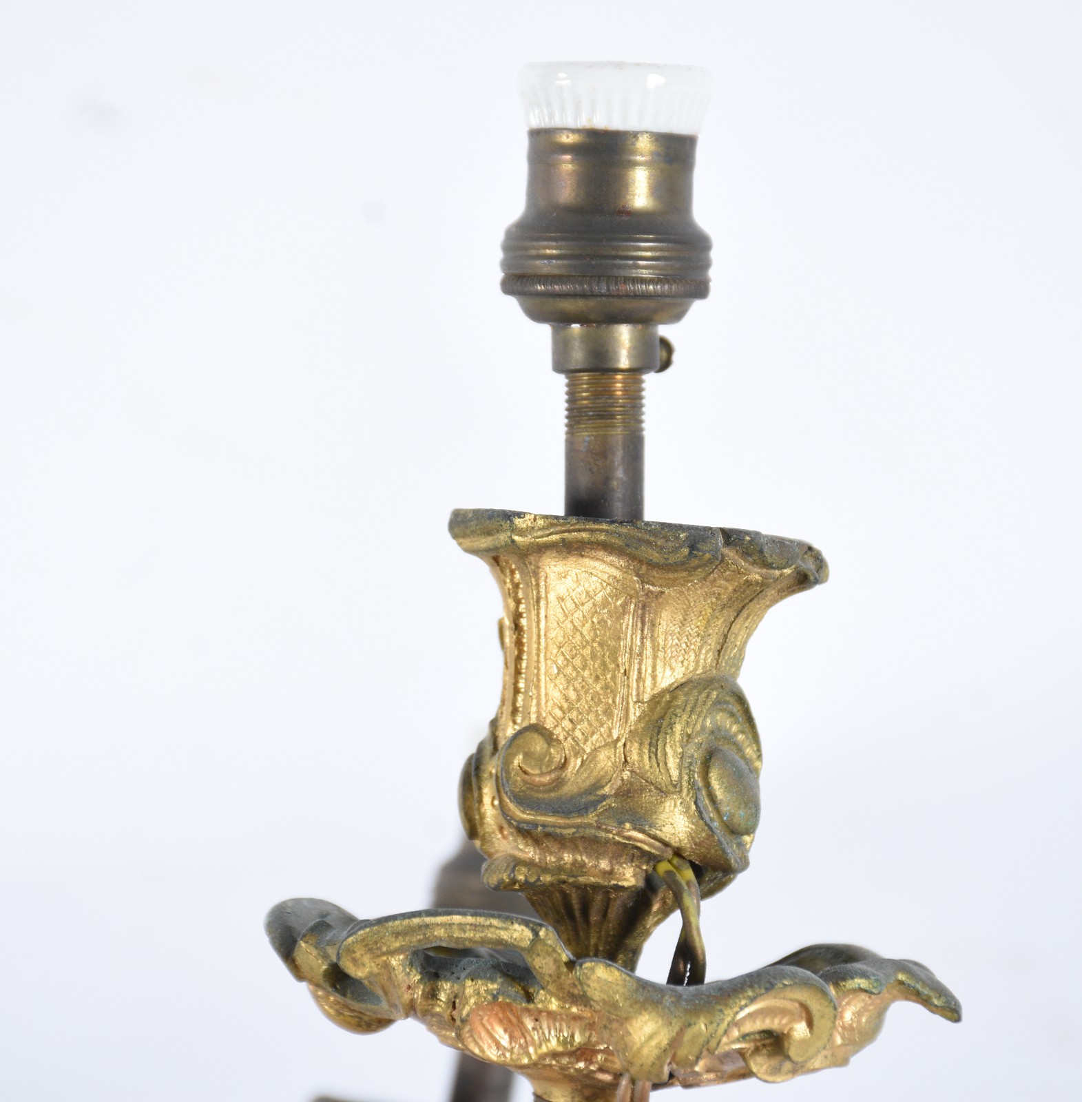 Par de apliques em bronze francês para 4 luzes. - foto 4 de 7