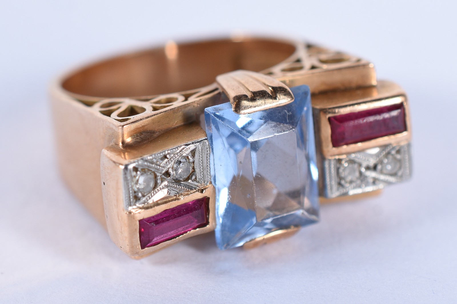 Anel de ouro 18 k com pedras brasileiras, aro 16 (Por motivos de... - foto 1 de 5