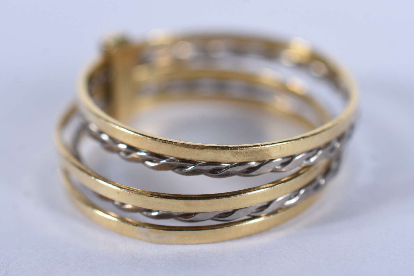 Anel de ouro 18 k, aro 17 (Por motivos de segurança a peça não se... - foto 1 de 5