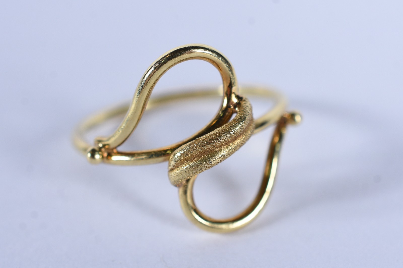 Anel de ouro 18 k, aro 14 (Por motivos de segurança a peça não se... - foto 1 de 6
