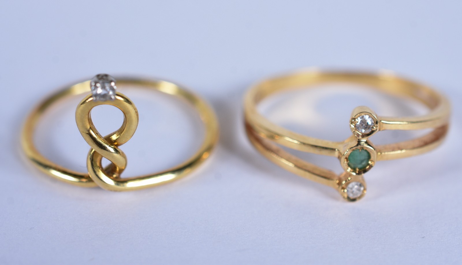 Dois anéis de ouro 18 k, aro 12 e 16 (Por motivos de segurança a peça... - foto 2 de 7
