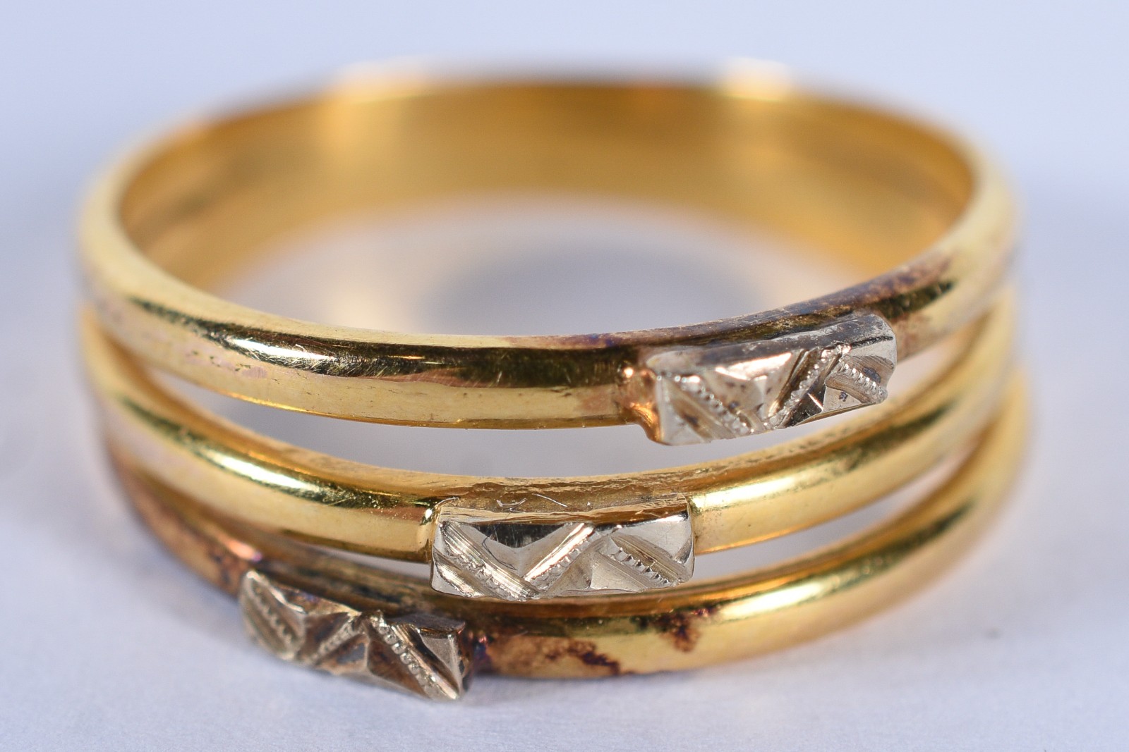 Anel de ouro 18 k, aro 17 (Por motivos de segurança a peça não se... - foto 2 de 6