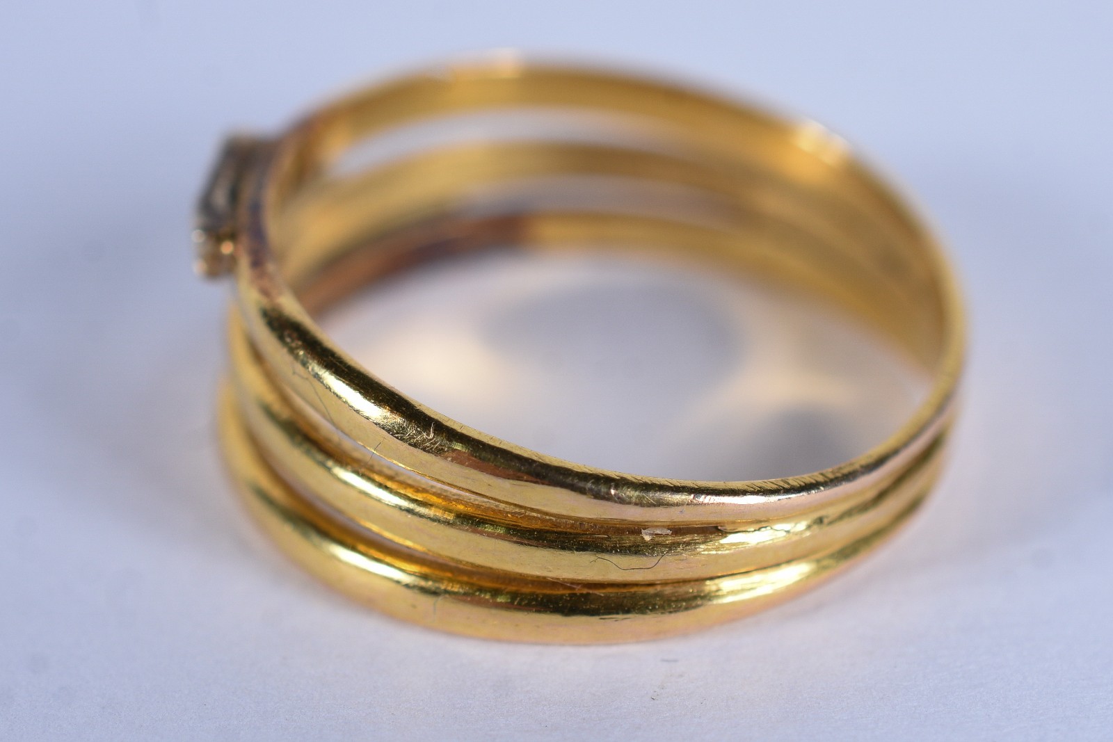 Anel de ouro 18 k, aro 17 (Por motivos de segurança a peça não se... - foto 5 de 6