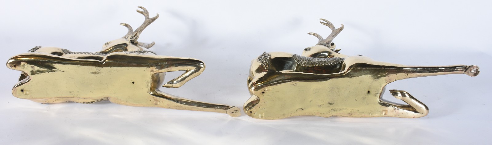 Par de cervos de metal dourado. - foto 6 de 8