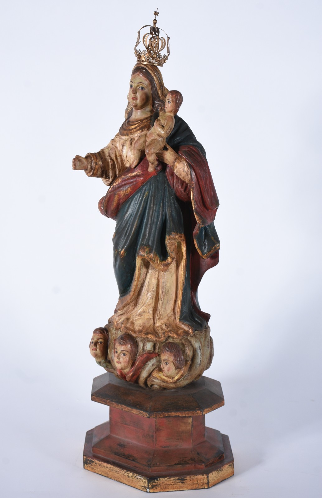 Imagem de madeira policromada representando Nossa Senhora com menino - foto 2 de 9