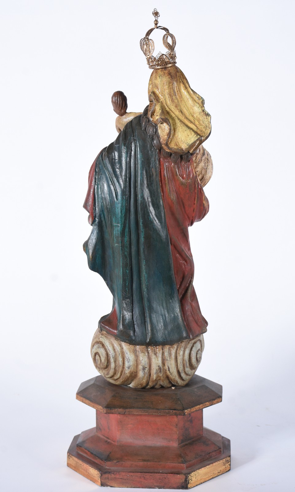 Imagem de madeira policromada representando Nossa Senhora com menino - foto 4 de 9