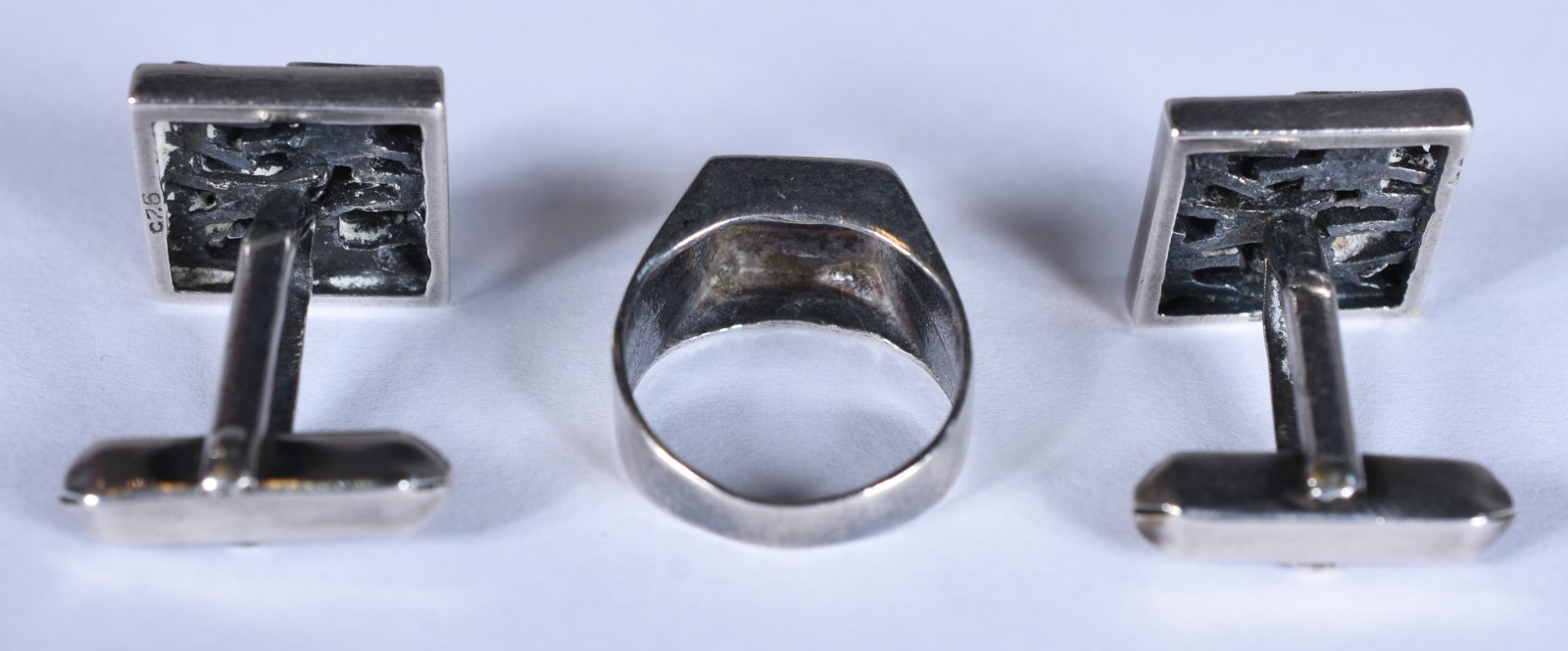 Diversas peças de prata, sendo: pulseira, pendente com pedra na cor... - foto 3 de 10