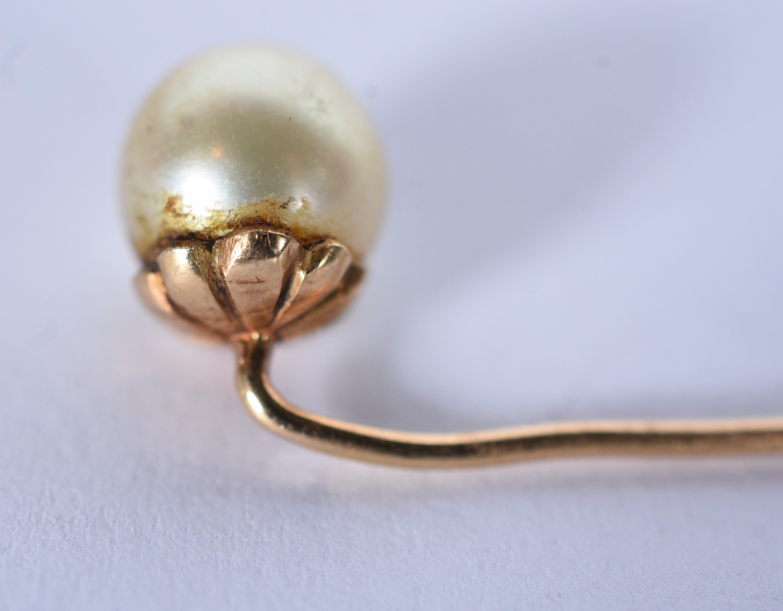 Alfinete de ouro 18 k com perola (Por motivos de segurança a peça não... - foto 4 de 5