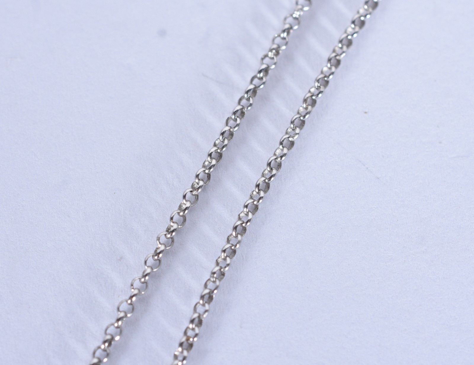 Colar de ouro branco com pendente com perola (Por motivos de... - foto 3 de 7