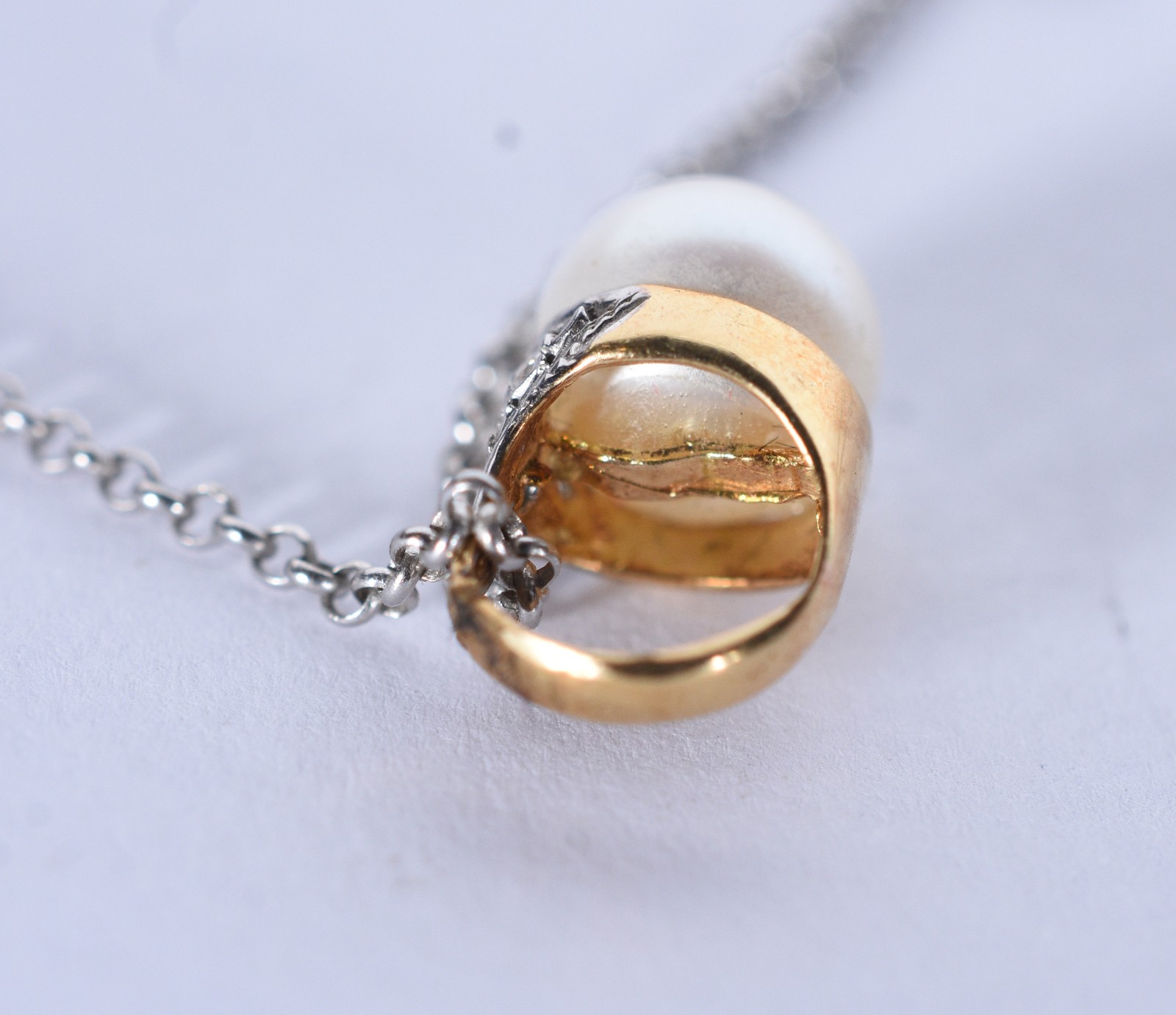Colar de ouro branco com pendente com perola (Por motivos de... - foto 5 de 7