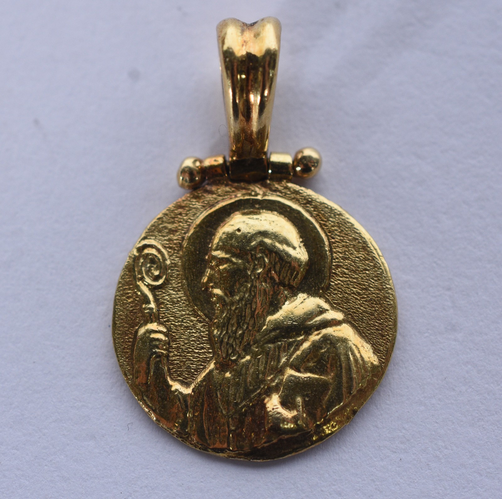 Pendente de ouro 18 k (Por motivos de segurança a peça não se... - foto 3 de 4