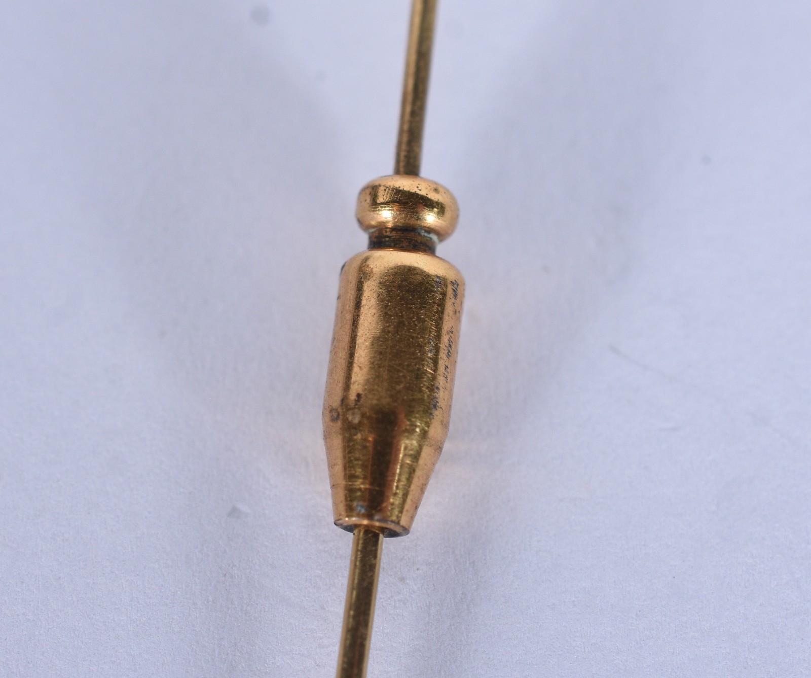 Alfinete de ouro 18 k, sapo com brilhantes (Por motivos de segurança... - foto 4 de 8