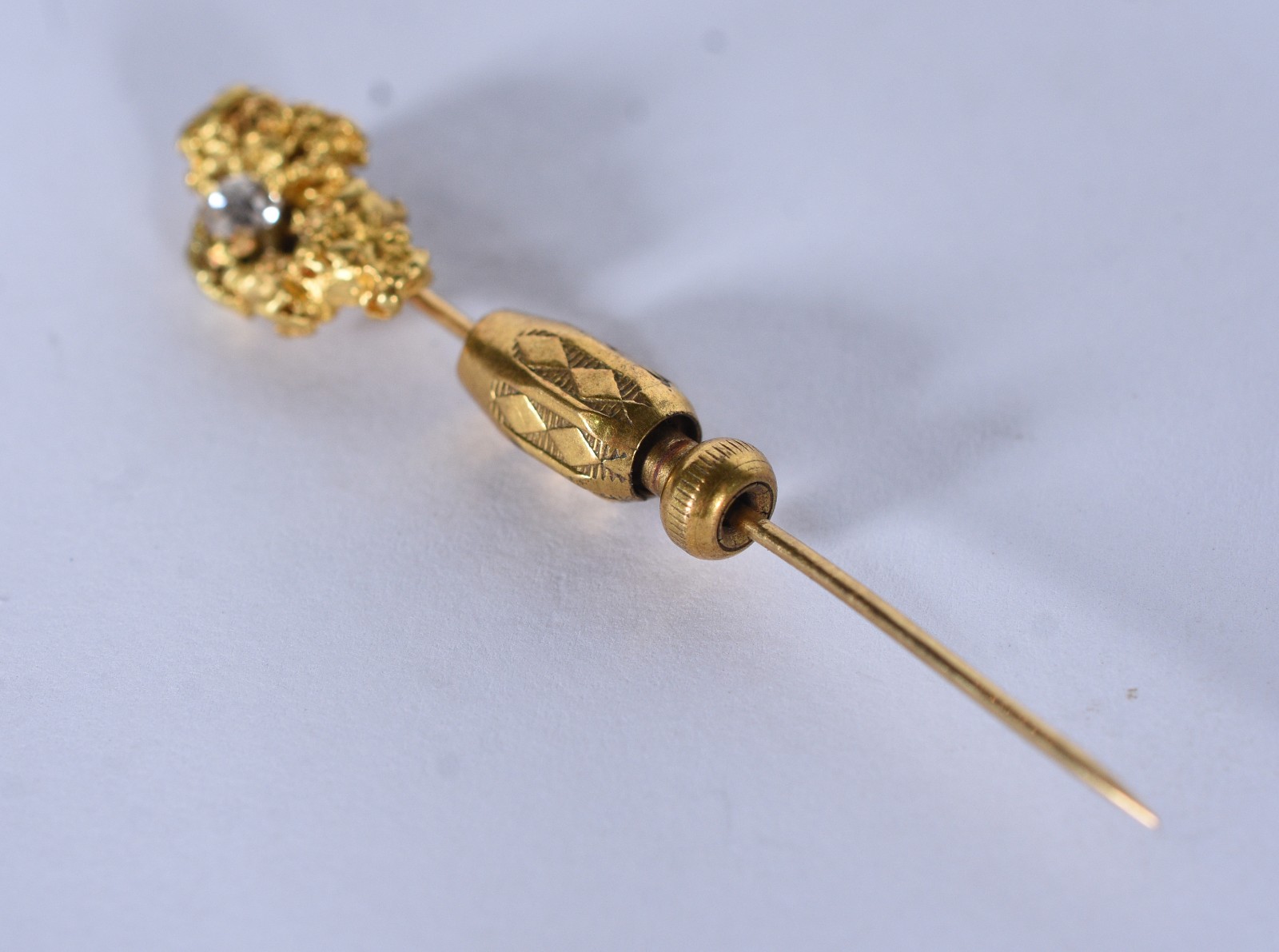 Alfinete de ouro 18 k (Por motivos de segurança a peça não se... - foto 4 de 7
