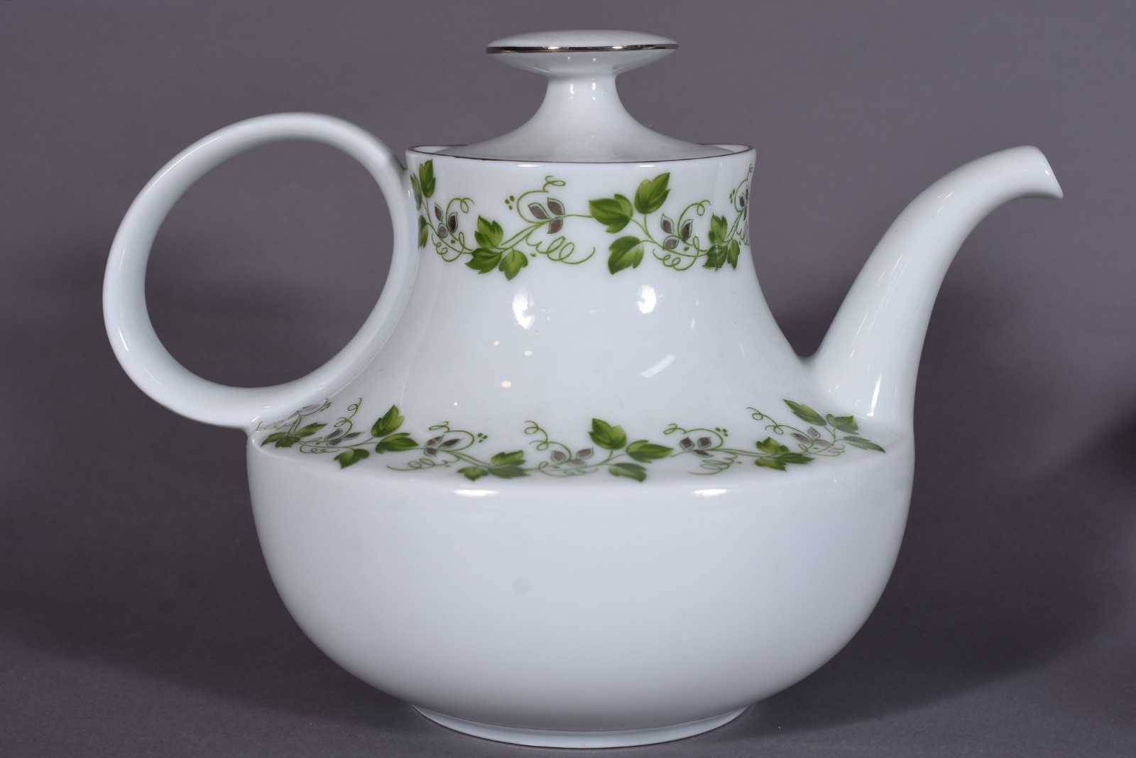 Aparelho de chá e café de porcelana Renner composto: 5 xícaras para... - foto 5 de 9