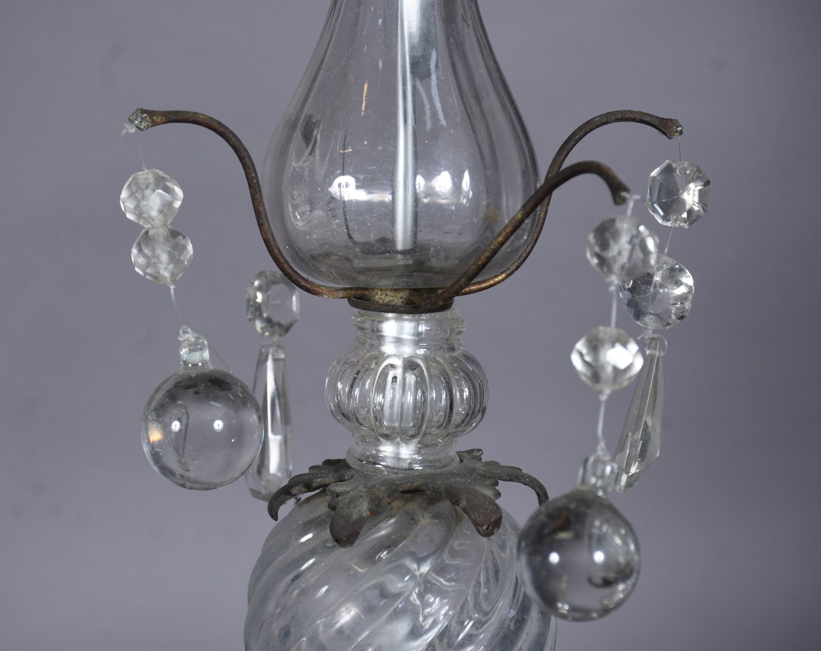 Lustre de metal e cristal para 7 luzes, pingentes lapidados. - foto 4 de 5