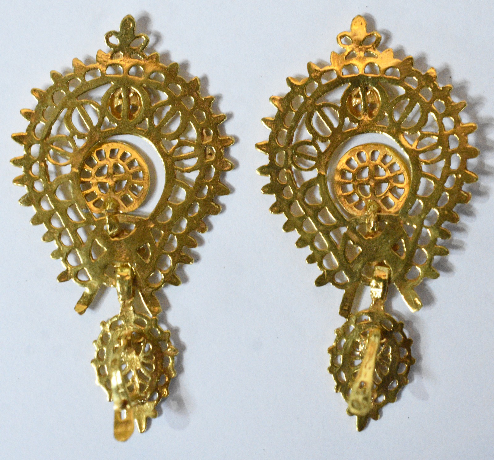 Jóia de crioula - Par de brincos de prata de lei espessurado a ouro... - foto 3 de 5