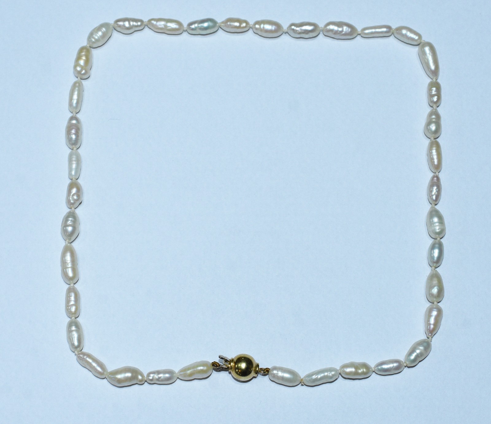 Colar com perolas barrocas, fecho de ouro 18k. (Por motivos de... - foto 1 de 7