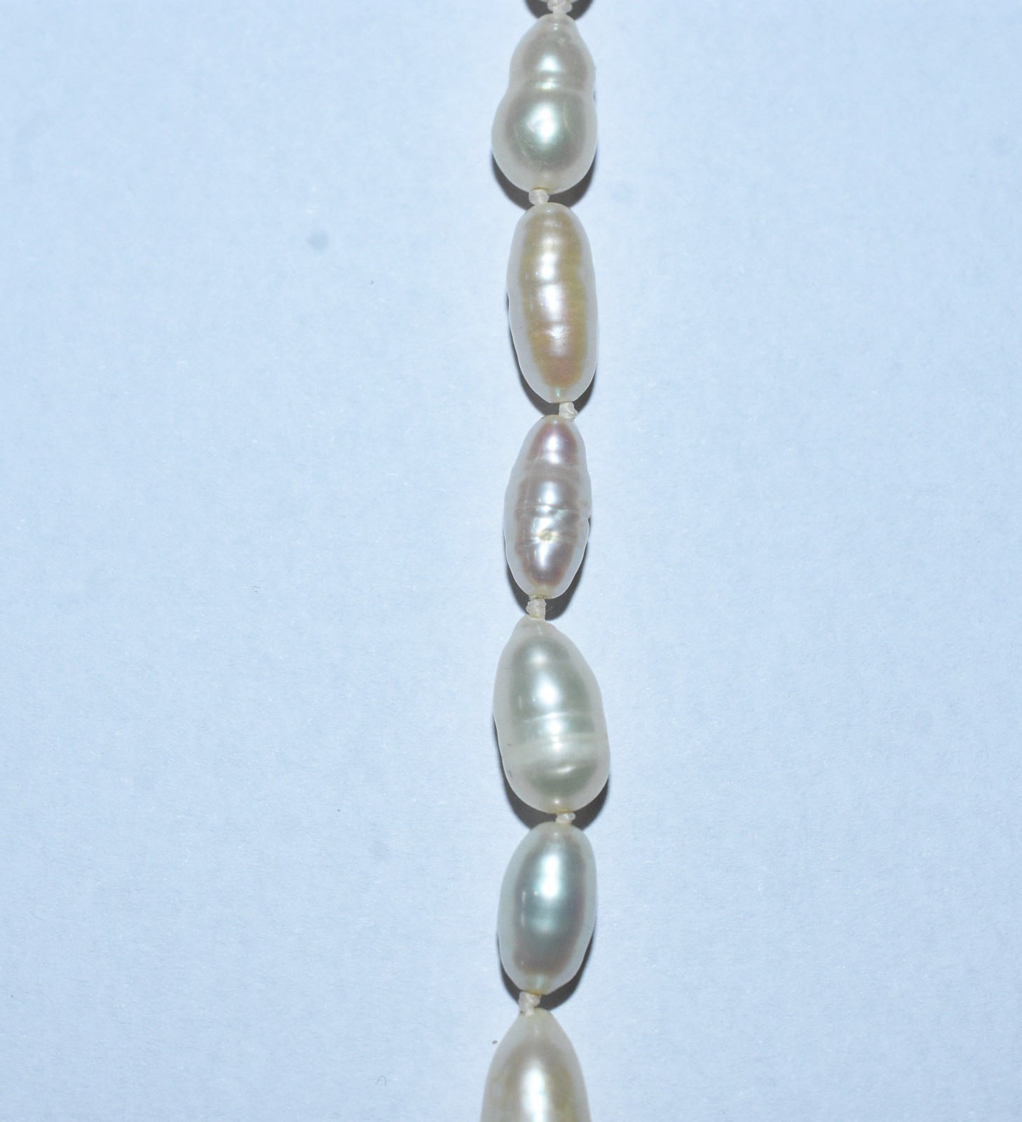 Colar com perolas barrocas, fecho de ouro 18k. (Por motivos de... - foto 4 de 7