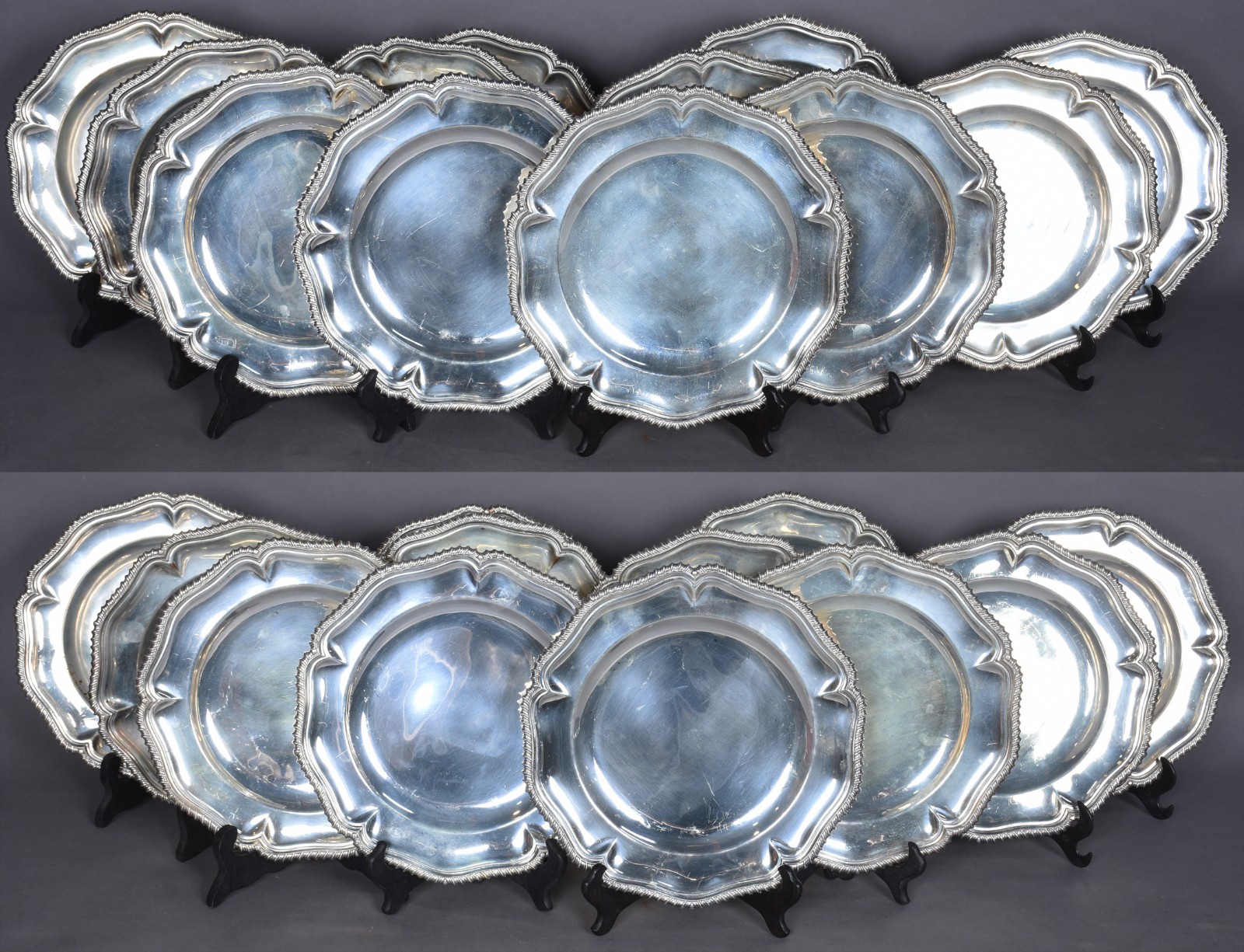 Conjunto com vinte e quatro souplats de metal feitio redondo, bordas... - foto 1 de 5