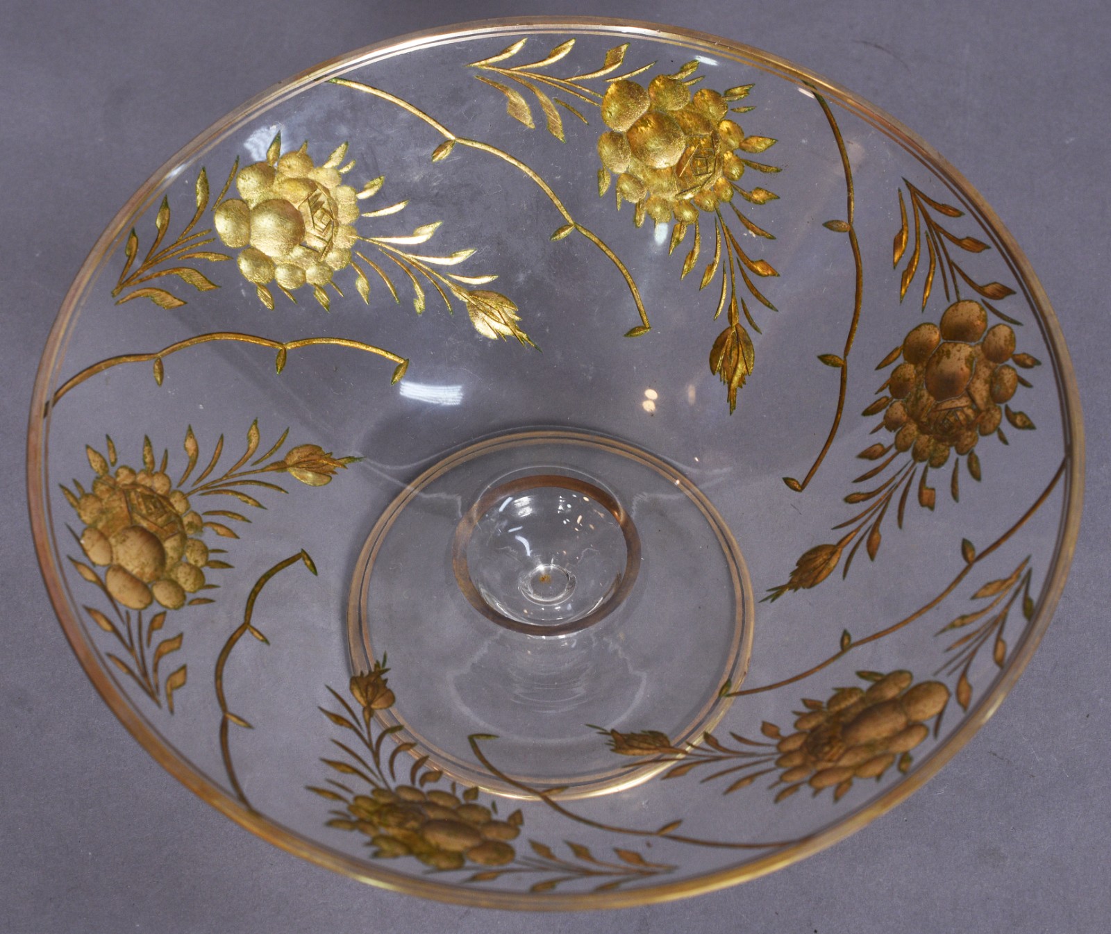 Conjunto de sobremesa de demi cristal com trabalhos em dourado... - foto 5 de 10