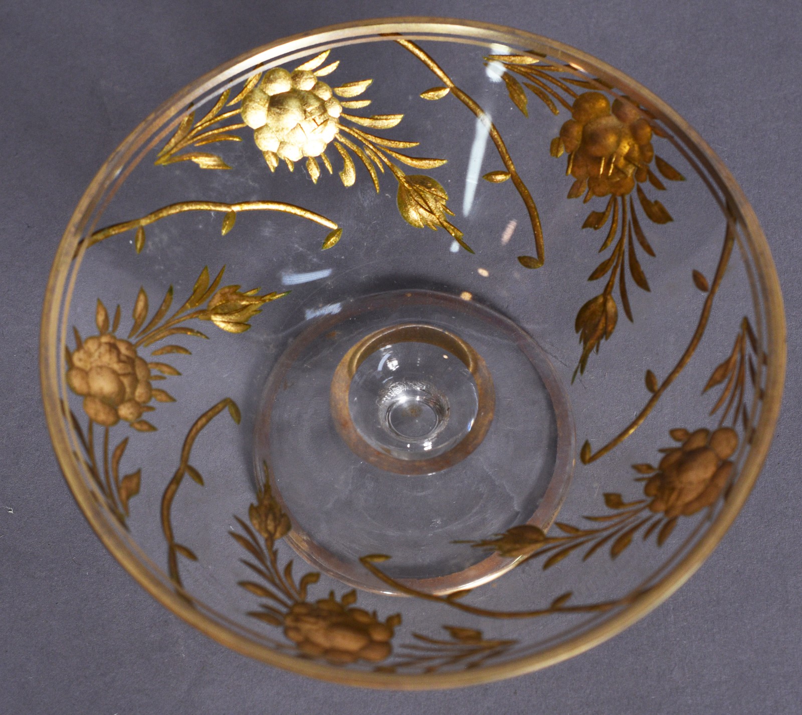 Conjunto de sobremesa de demi cristal com trabalhos em dourado... - foto 10 de 10