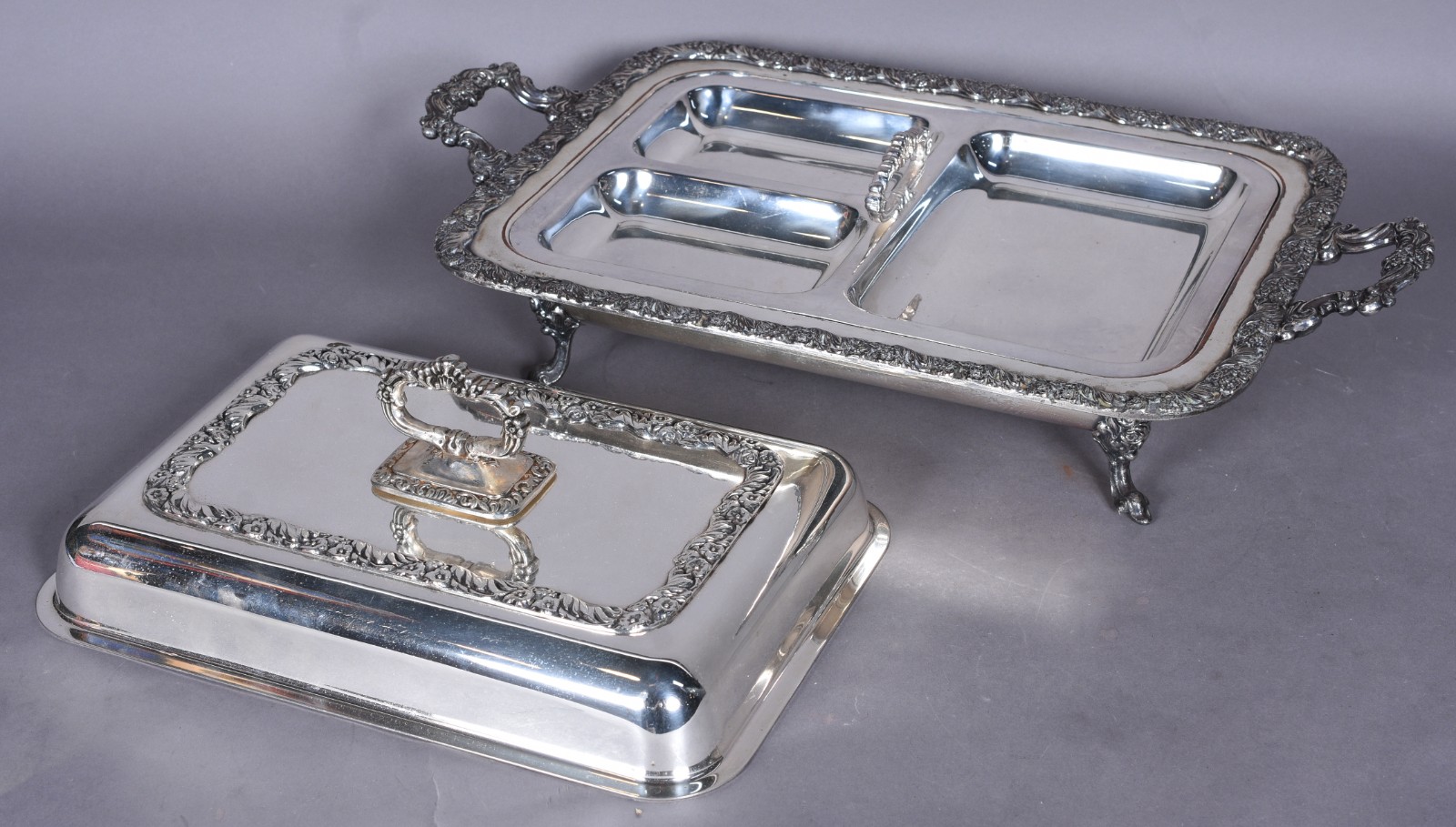 Elegante terrina com alças e tampa de metal prateado, divisórias... - foto 3 de 11