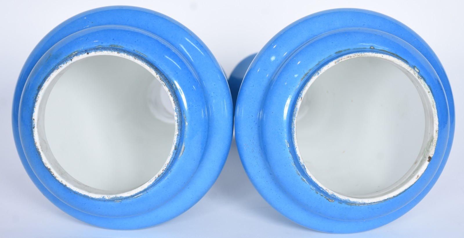 Par de vasos de porcelana Velho Paris na cor azul com pássaros e... - foto 4 de 4