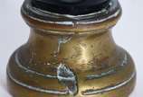 Duas antigas pinhas de cristal doublé, sendo um... - Duas antigas pinhas de cristal doublé, sendo uma na cor verde  (com mofo) e outra rubi, bases de bronze.