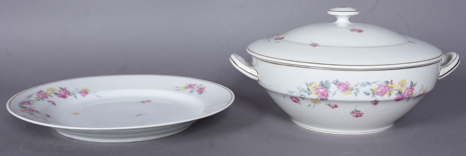 Aparelho de jantar de porcelana francesa "Charles Ahrenfeldt"... - foto 7 de 10