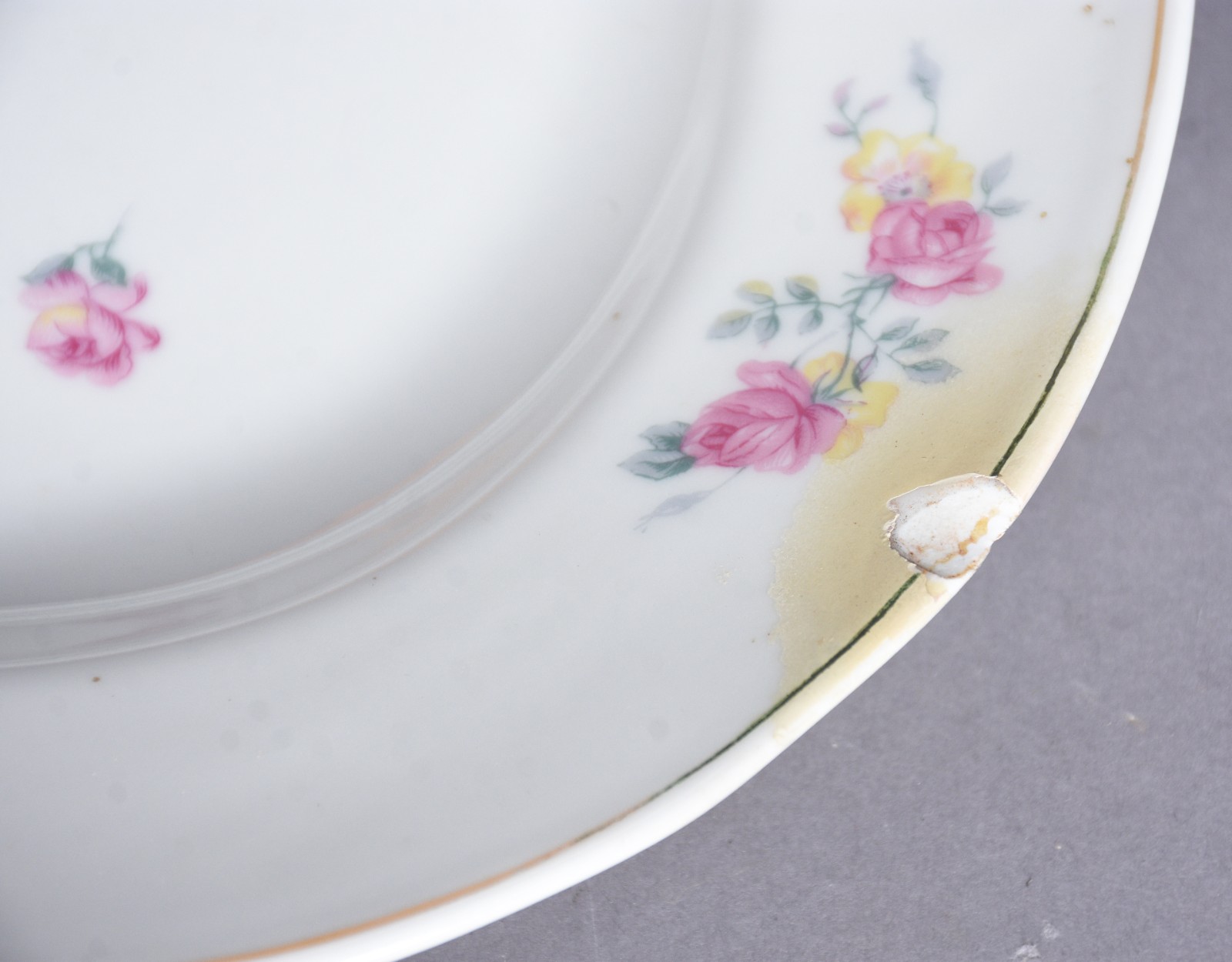 Aparelho de jantar de porcelana francesa "Charles Ahrenfeldt"... - foto 9 de 10