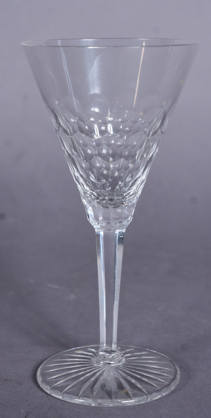 Serviço de copos de cristal lapidado, composto de: 14 taças para... - foto 5 de 11