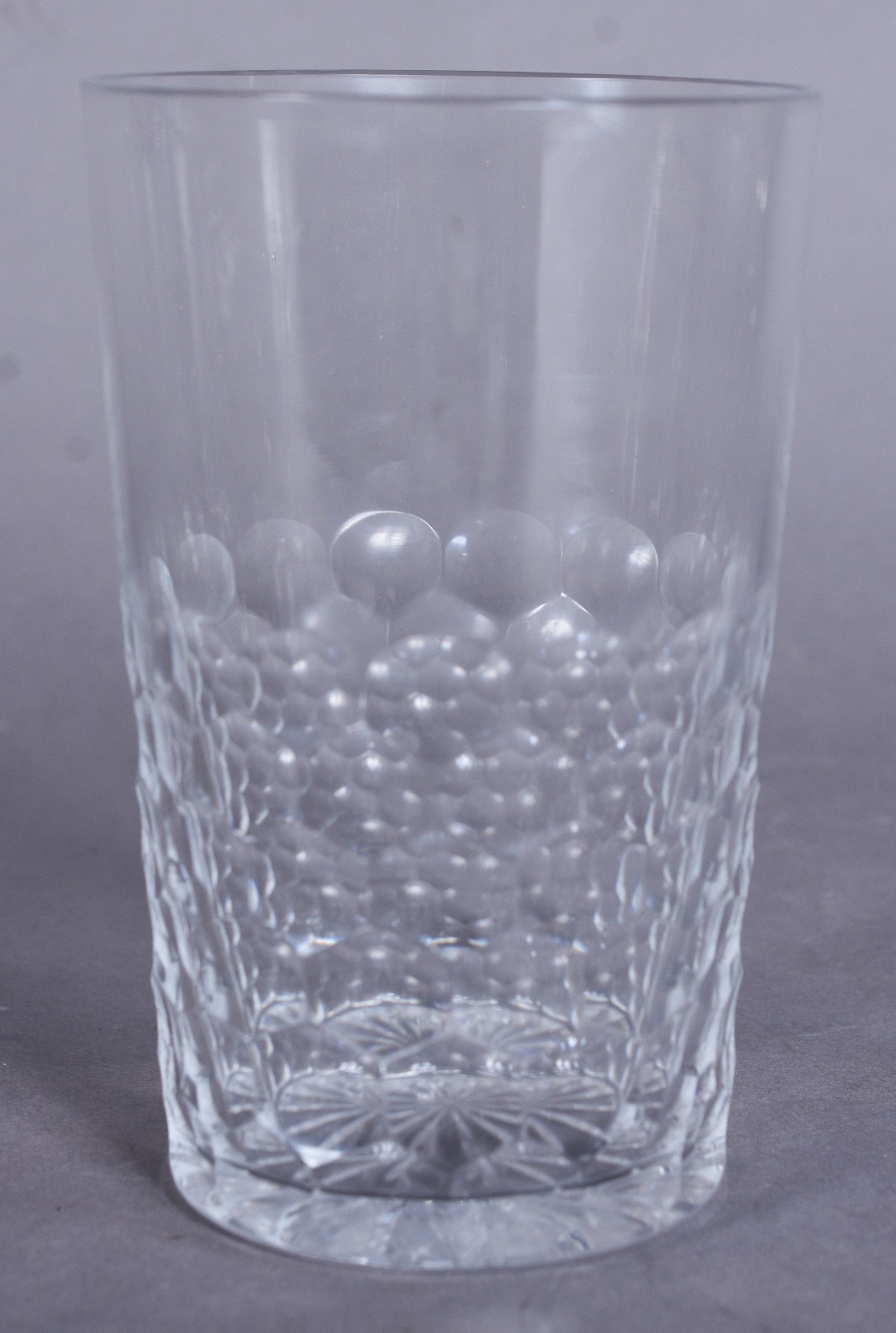 Serviço de copos de cristal lapidado, composto de: 14 taças para... - foto 6 de 11
