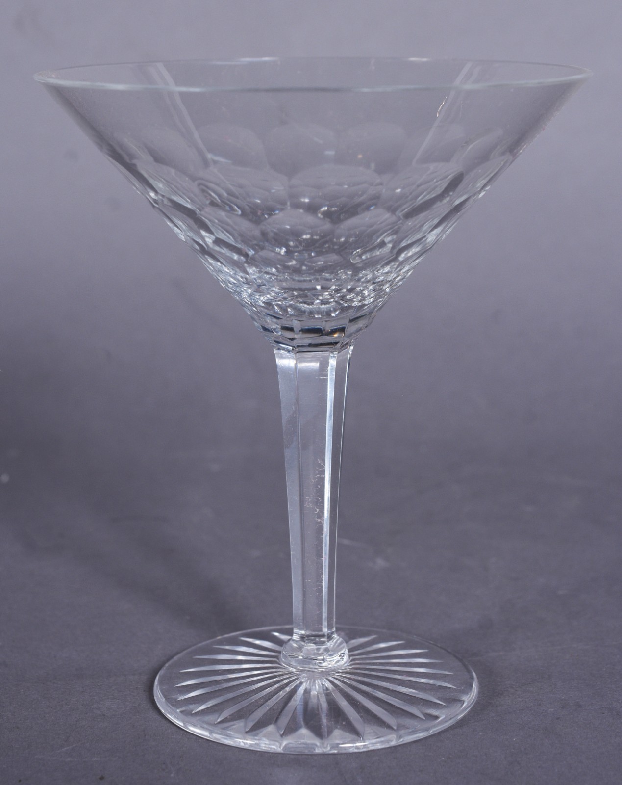 Serviço de copos de cristal lapidado, composto de: 14 taças para... - foto 9 de 11