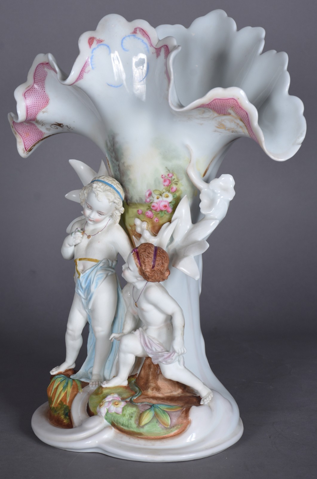 Vaso de porcelana francesa Velho Paris, decorado com figuras... - foto 2 de 10