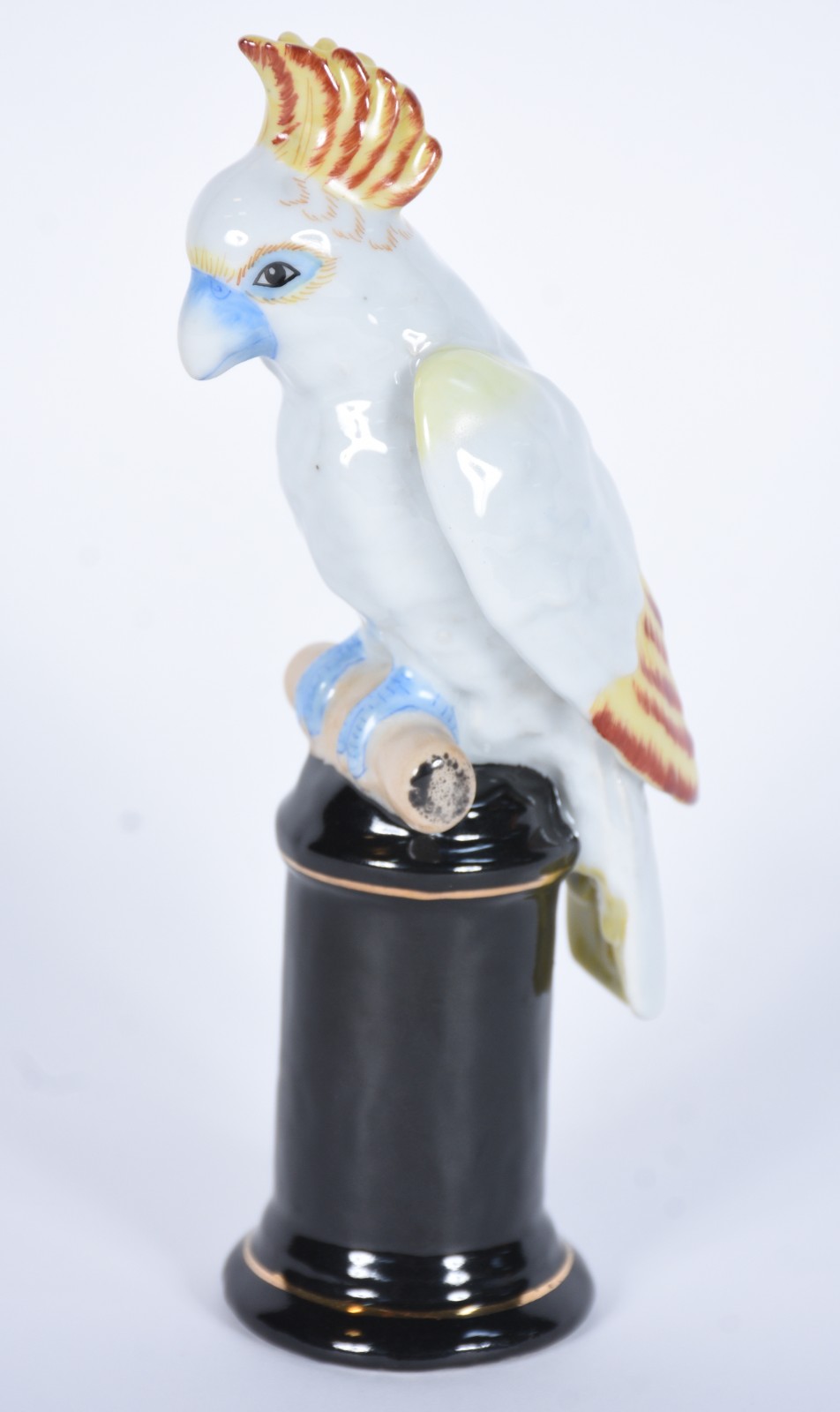 Estatueta de porcelana representando pássaro em policromia. - foto 1 de 6
